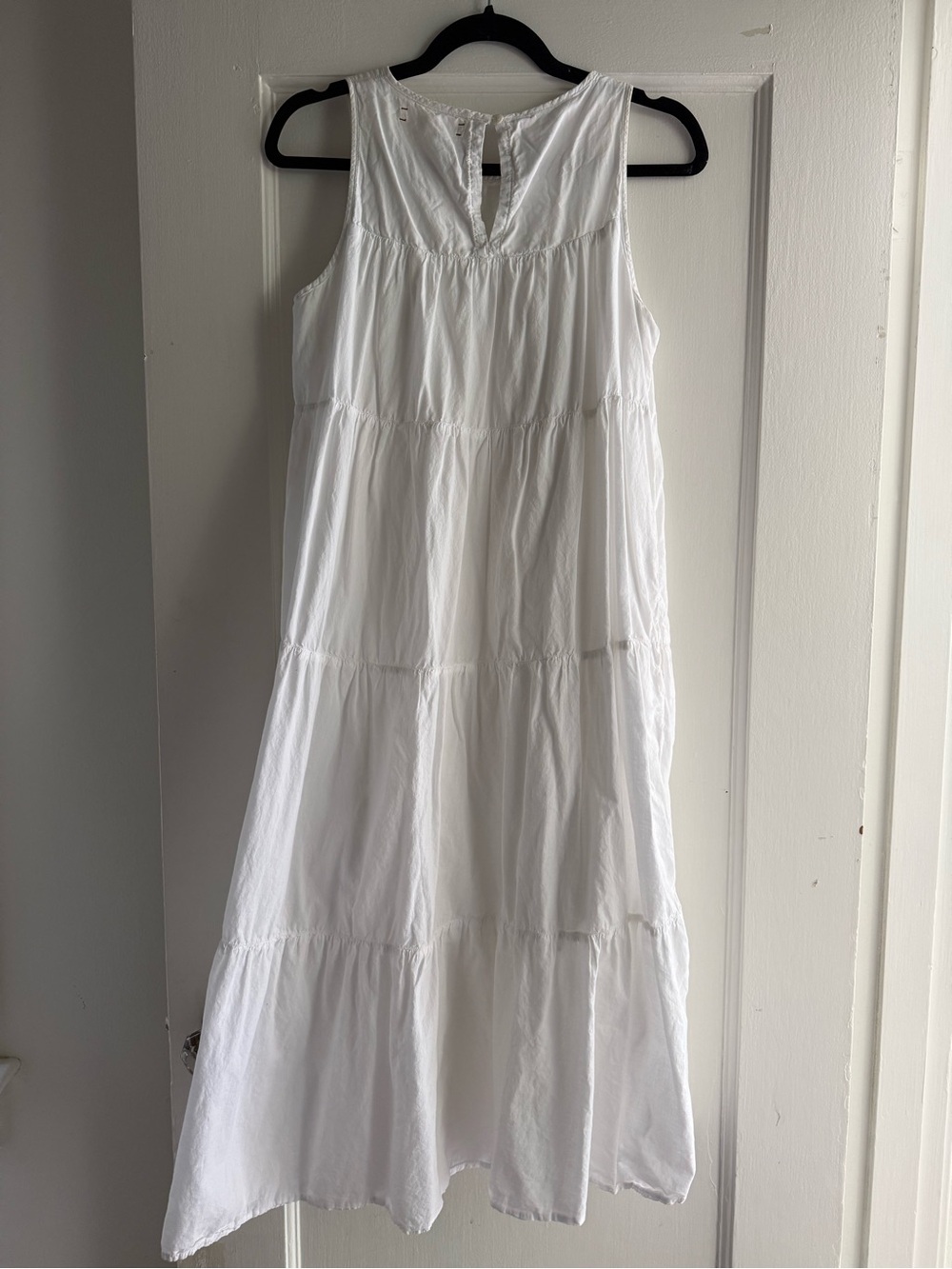 XiRENA White Tiered Sleeveless Maxi Dress - Picture 2 of 4